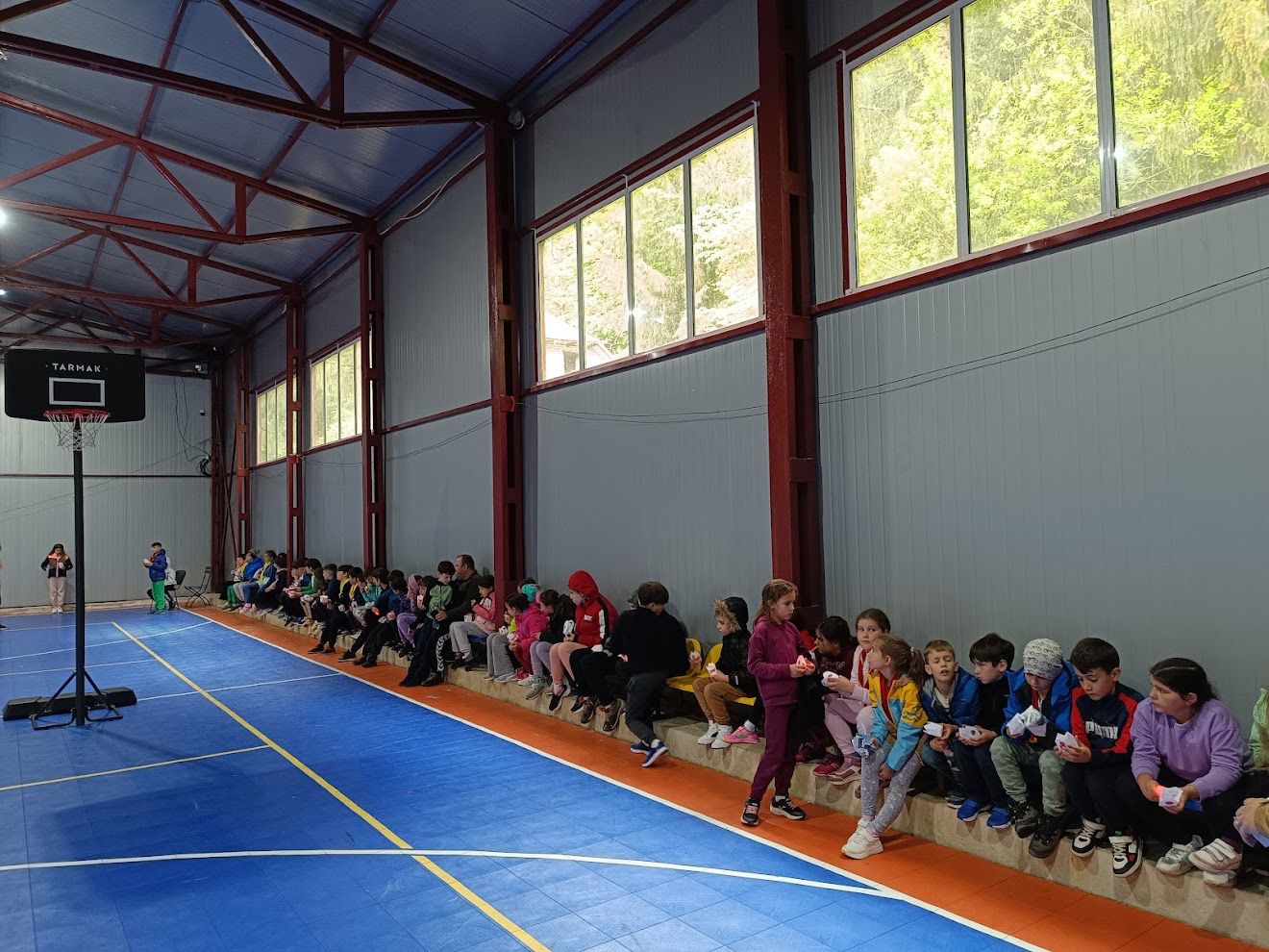 Activități sportive în sala de sport